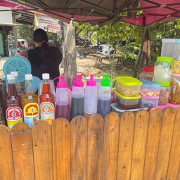 ยำแซ่บบบ อาหารตามสั่ง ขนมไทย (น้องมิเกล)