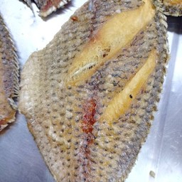 ปลานิลเค็ม ตัวละ