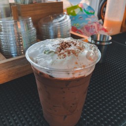 ร้านกาแฟสดชมสวน Coffee & Tree