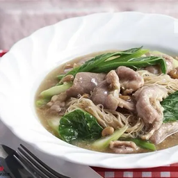 ราดหน้าเส้นใหญ่ไก่