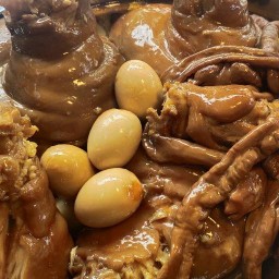 ข้าวขาหมู  เฮียบอย สูตรแต้จิ๋ว ข้าวขาหมู เฮียบอย สูตรแต้จิ๋ว