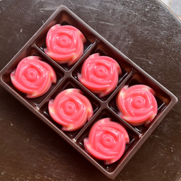 ขนมชั้นดอกไม้ (6ชิ้น)