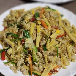 ผัดหน่อไม้หมูสับใส่วุ้นเส้น