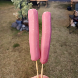 ไส้กรอกนม ชมพู้ววววววว