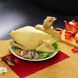 ไก่เนื้อไหว้ทั้งตัวไม่สับพร้อมเครื่องใน