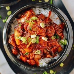 pork kimchi on rice ข้าวหมูผัดกิมจิ