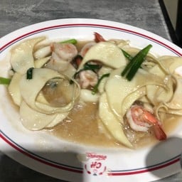 ยอดมะพร้าวผัดกุ้ง