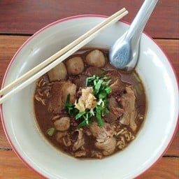 ก๋วยเตี๋ยวเรืออยุธยา ชันสูตร