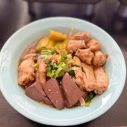 ก๋วยเตี๋ยวไก่ตุ๋น&ข้าวมันไก่ (หน้าซีเจ)
