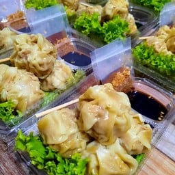 ZEZAR หมูกรอบ (ซีซาร์ หมูกรอบ)