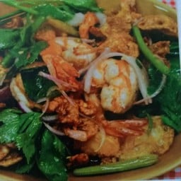 ยำไข่ดาว