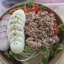 สลัดผักทูน่า+ไข่ต้ม