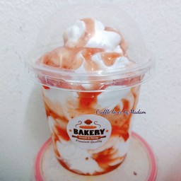 วิปครีม สตอเบอรี่ mini Wipped cream