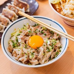 Butadon (pork)หมูผัดซอสญี่ปุ่น