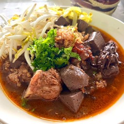 ขนมจีนน้ำเงี้ยวเจียงฮาย