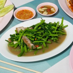 พัดพักบุ้งหมูกรอบ