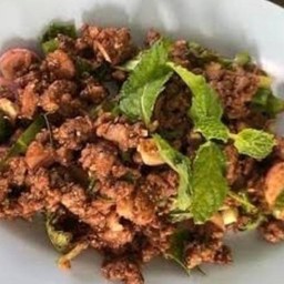 ก้อยเนื้อคั่ว