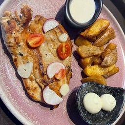 สเต๊กไก่ซอสไวน์ขาว