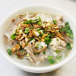 ก๋วยจั๊บญวนเส้นสด-เล้ง