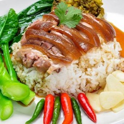 รา้นเจิรญขาหมู
