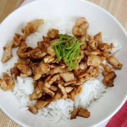 หมูทอดกระเทียม