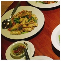 ปลาหมึกสดผัดไข่เค็ม