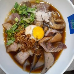 ร้านก๋วยจั๊บน้ำข้นรสเด็ด