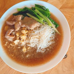 เส้นหมี่คั่วไข่