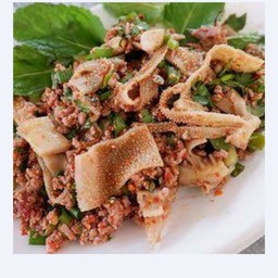 ลาบเนื้อ