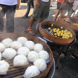 ซาลาเปาไส้หมูแดง