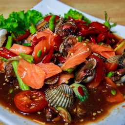 ยำปลาร้าหอยแครง( หอยแครงครื่งกิโล)+แชลม่อน