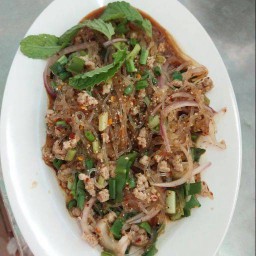 ลาบวุ้นเส้น