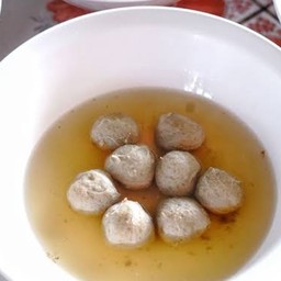 ชายสี่ บะหมี่เกี๊ยว ติวานนท์ 7