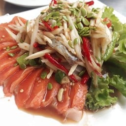 ตำลาวปูม้าแซลมอน