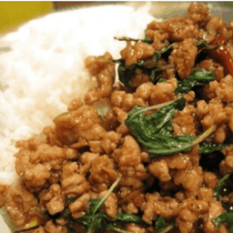 กระเพราหลังบ้าน แสนสุข