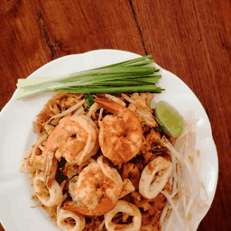 บ้านผัดไทยทรงเครื่อง