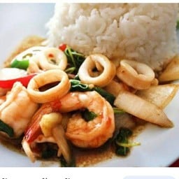 เจ๊รัตน์อาหารตามสั่ง