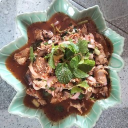 ยำน้ำตก