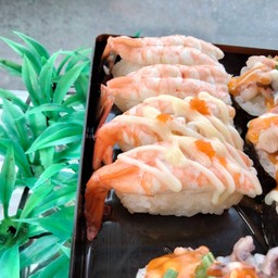 ข้าวปั้นกุ้งมายองเนส