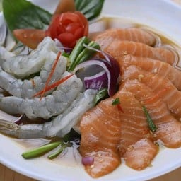 ยำยั่วแซลม่อนกุ้งดิบ4ตัว