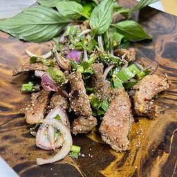 น้ำตกเนื้อ