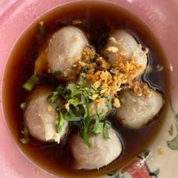 ลูกชิ้นเนื้อลวก
