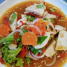 ยำยั่วไข่แดงเค็มหมูยอ