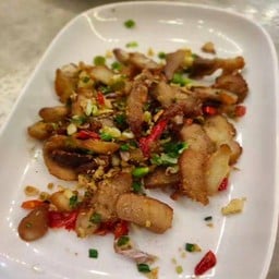 หมูสามชั้นคั่วพริกเกลือ