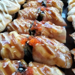 ข้าวปั้นเบคอนไก่เทอริยากิ