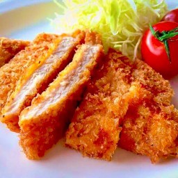 ร้าน กระเพราฉ่ำๆ บ้านติดต่อ