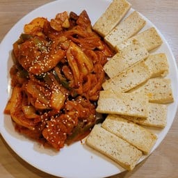 두부김치Dubukimchi หมูกิมจิผัดเต้าหู้ลวก