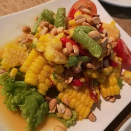 ตำข้าวโพดกุ้งดิบ