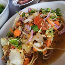 ยำไข่หมึก
