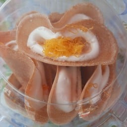 ขนมเบื้องเพิ่มครีม